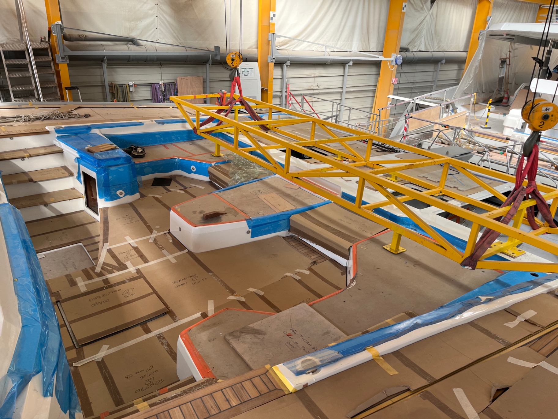 Superyacht deck monitoring during fit-out phase