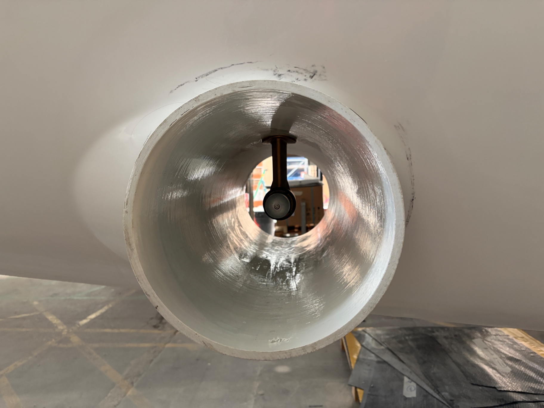 Propeller shaft tunnel and running gear inspection