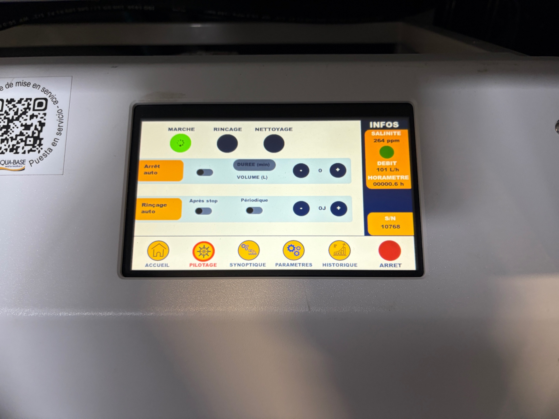 Watermaker HMI showing 264 ppm salinity and 101 L/h production